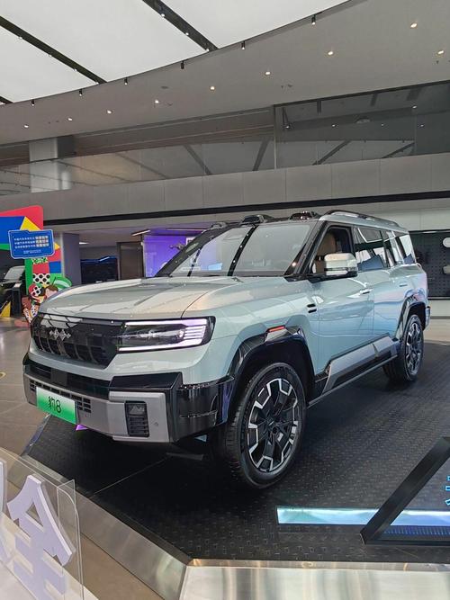 重庆12比亚迪方程豹硬派越野的爆款，英菲尼迪35周年与你共成长